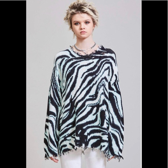 R13 Zebra OVERSIZED SWEATER - BLUE. Size medium - Picture 1 of 10